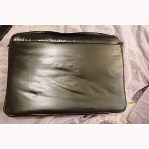 Athleta X Caraa Tech Puffer Multi Compartment Laptop Sleeve Pouch 10.5x15